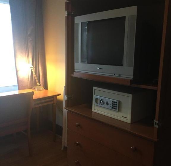 Hotel Ambassador | Vancouver | British Columbia | Canada 10