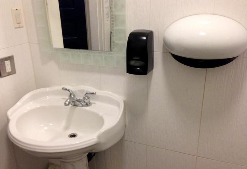 Hotel Ambassador | Vancouver | British Columbia | Canada 13