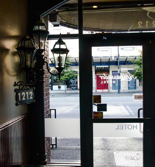 Hotel Ambassador | Vancouver | British Columbia | Canada 2