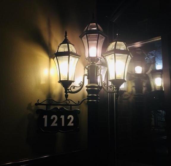 Hotel Ambassador | Vancouver | British Columbia | Canada 3