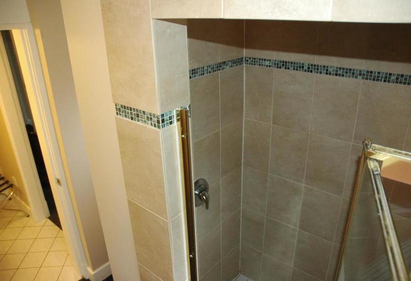 Hotel Cambie Lodge B&b | Vancouver | British Columbia | Canada 1