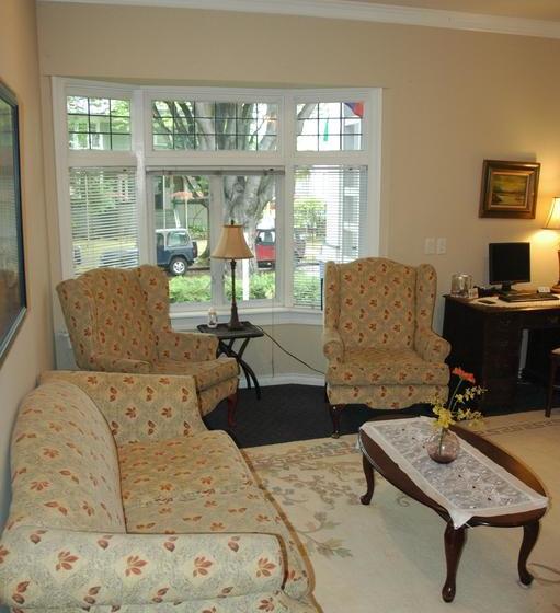 Hotel Cambie Lodge B&b | Vancouver | British Columbia | Canada 10
