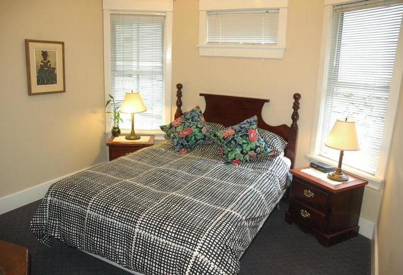 Hotel Cambie Lodge B&b | Vancouver | British Columbia | Canada 18