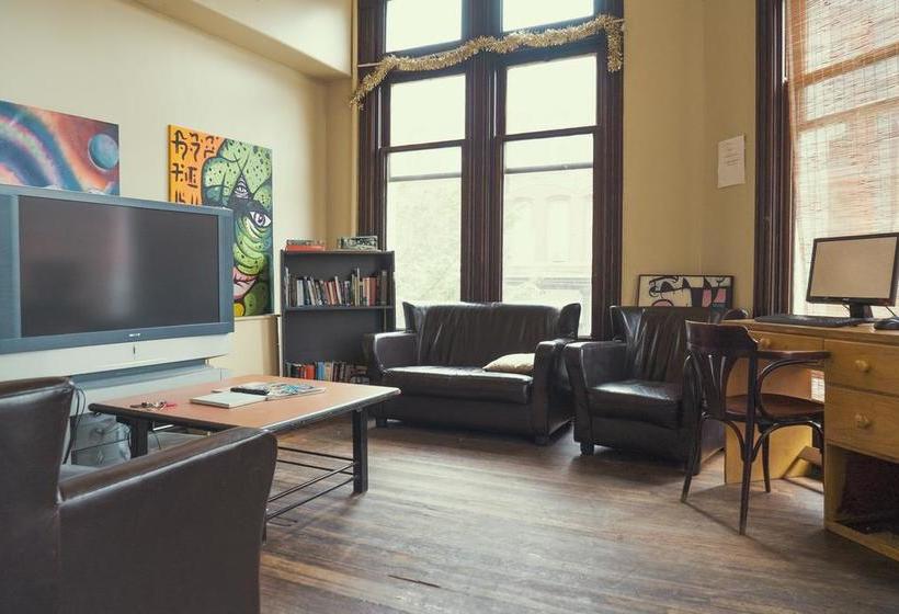 Hotel Cambie Hostel Gastown | Vancouver | British Columbia | Canada 2