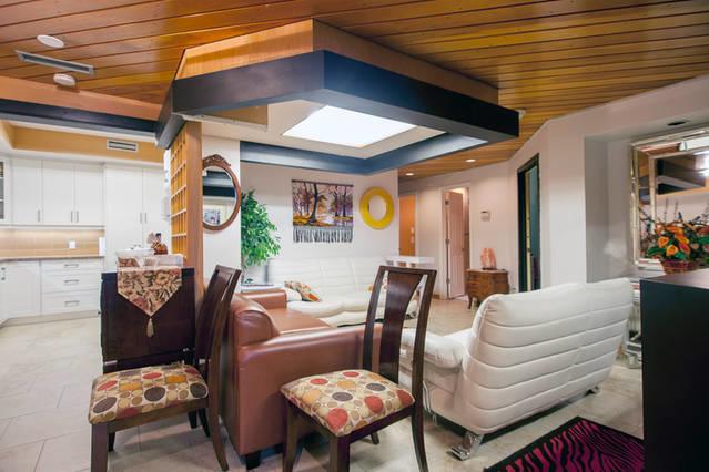 Hotel Smile Back Bed And Breakfast | Toronto | Ontario | Canada 1