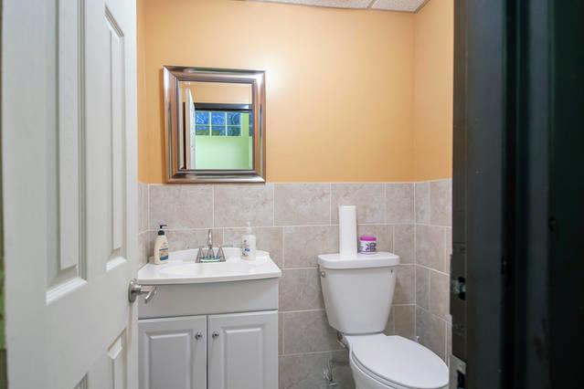 Hotel Smile Back Bed And Breakfast | Toronto | Ontario | Canada 19