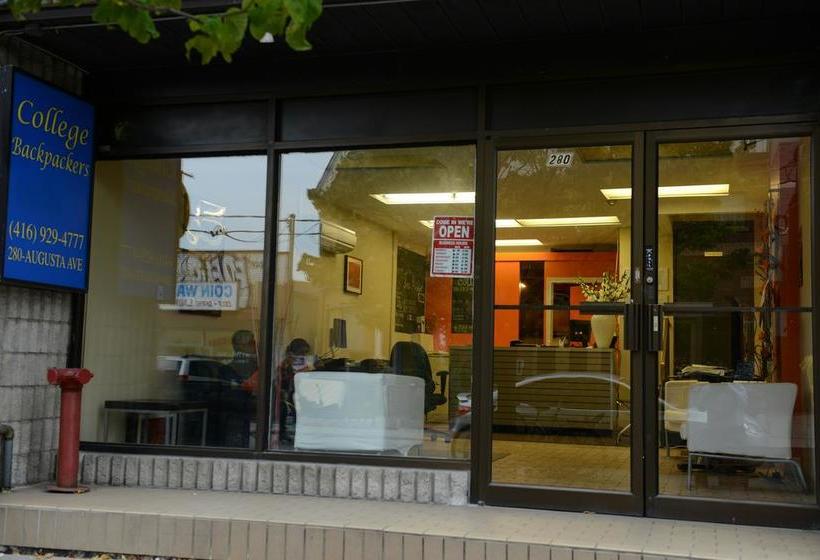 Hotel Kensington College Backpackers | Toronto | Ontario | Canada 10