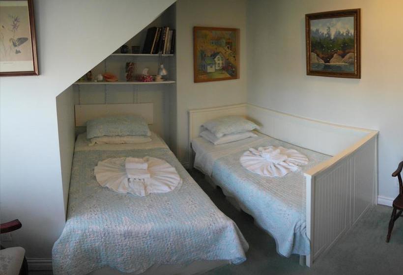 Hotel Bed&Breakfast Rose Garden | Toronto | Ontario | Canada 5