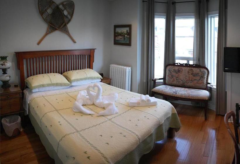 Hotel Bed&Breakfast Rose Garden | Toronto | Ontario | Canada 6