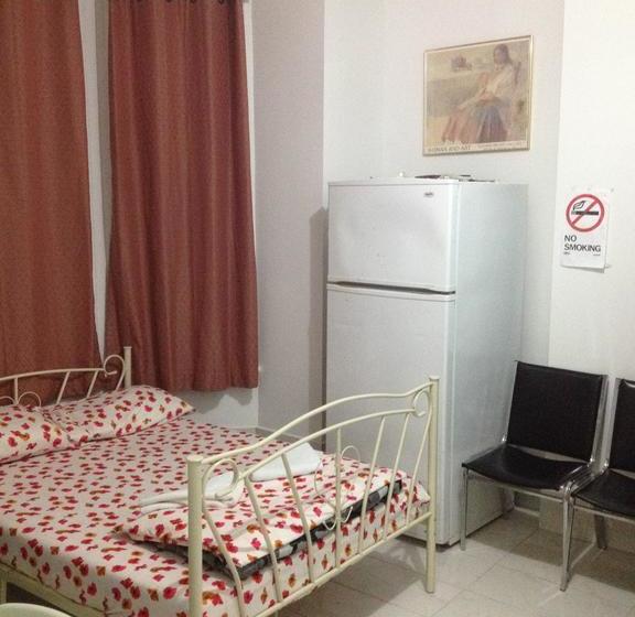 Hotel Chinatown Travellers Home | Toronto | Ontario | Canada 18