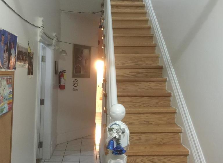 Hotel Chinatown Travellers Home | Toronto | Ontario | Canada 5