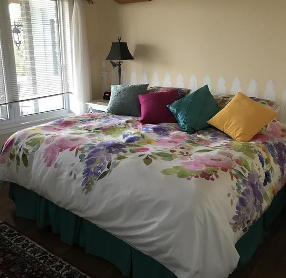 Hotel Bed&Breakfast Golden Pathways Retreat | Peterborough | Ontario | Canada 3