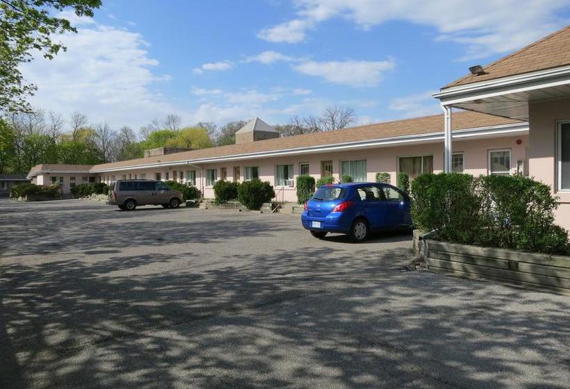 Clarkson Village Motel