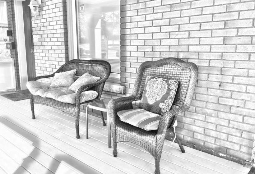 Hotel Acacia | Niagara Falls | Ontario | Canada 5