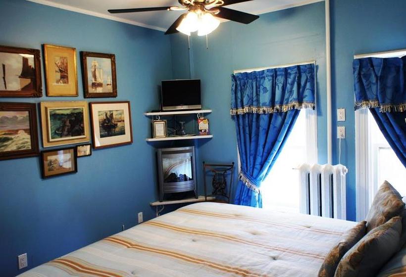 Hotel A Moment In Time | Niagara Falls | Ontario | Canada 14