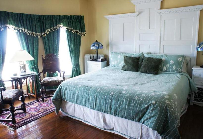 Hotel A Moment In Time | Niagara Falls | Ontario | Canada 3