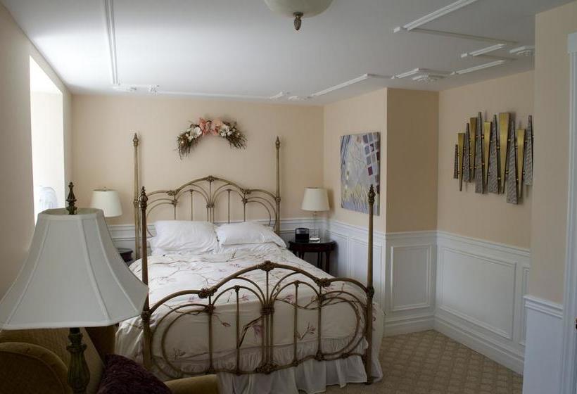 Hotel Brancliff Inn C1859 | Niagara Falls | Ontario | Canada 3