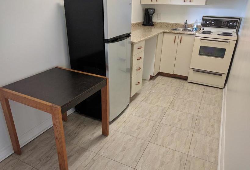 Franklin Motel & Trailer Park | North Bay | Ontario | Canada 2