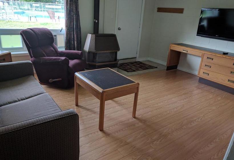 Franklin Motel & Trailer Park | North Bay | Ontario | Canada 5