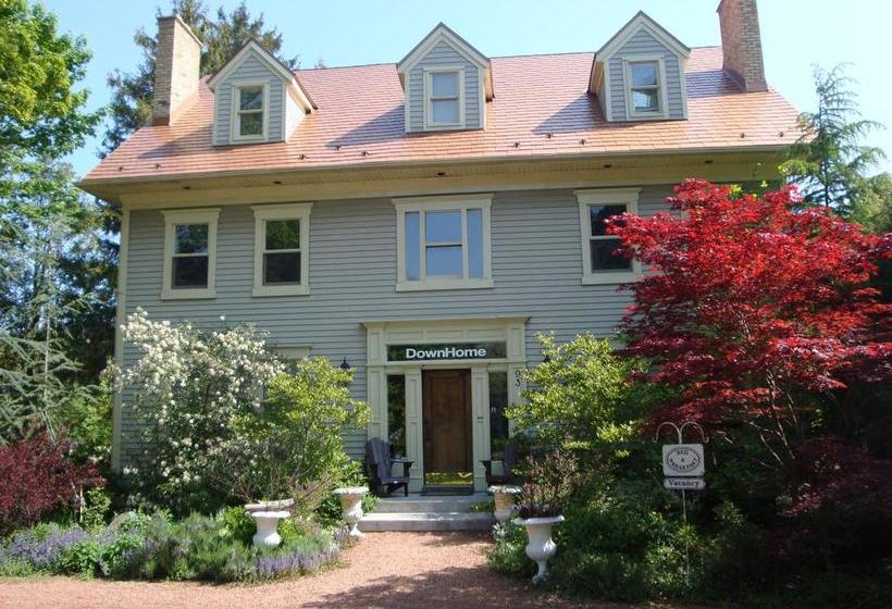 Hotel Downhome Bed&Breakfast