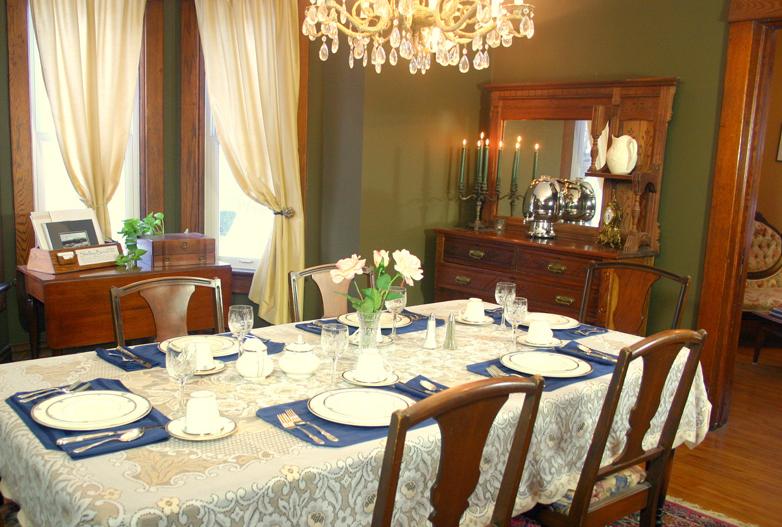 Hotel The Red Coat Bed&Breakfast Niagara Falls