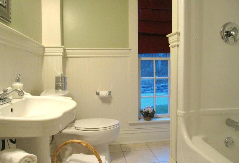 Hotel The Red Coat Bed&Breakfast | Niagara Falls | Ontario | Canada 7