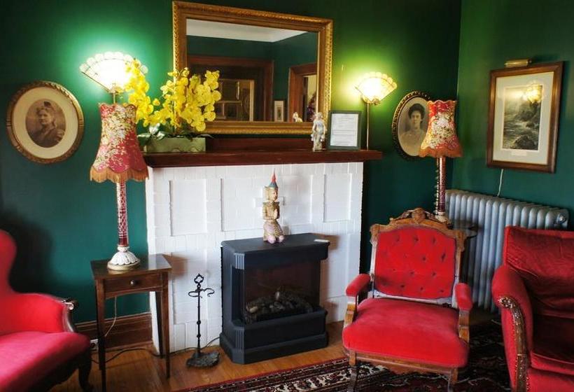 Hotel A Night To Remember | Niagara Falls | Ontario | Canada 6