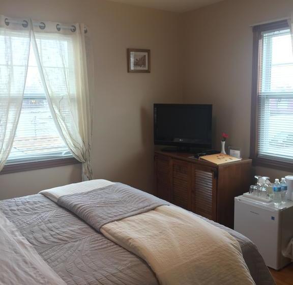 Hotel Dunn Street Inn Bed And Breakfast | Niagara Falls | Ontario | Canada 10