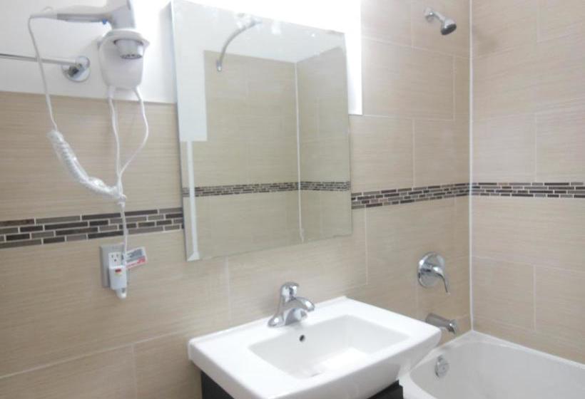 Nu Hotel Toronto Airport | Mississauga | Ontario | Canada 11