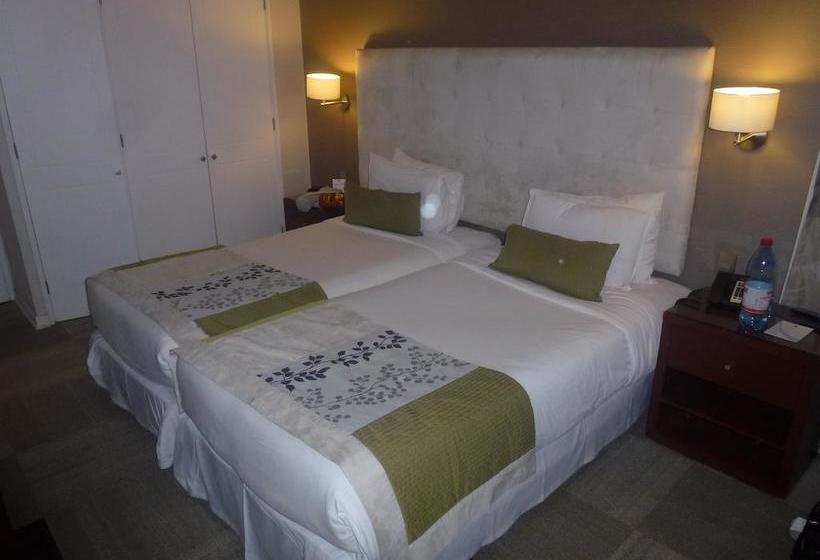 Nu Hotel Toronto Airport | Mississauga | Ontario | Canada 4