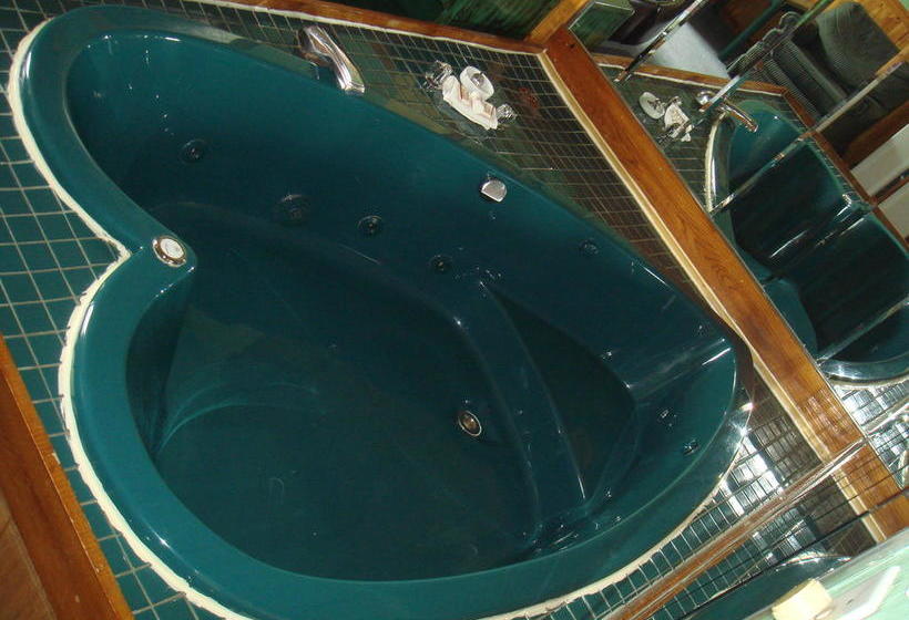 Motor Court Motel | London | Ontario | Canada 8