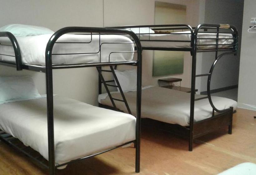 Hotel Vernon Hostel | Kelowna | British Columbia | Canada 10