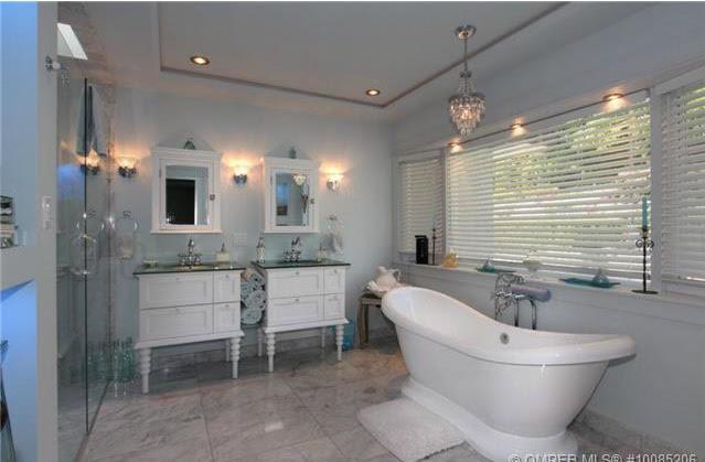 Hotel A Le Chateau Du Lac | Kelowna | British Columbia | Canada 1