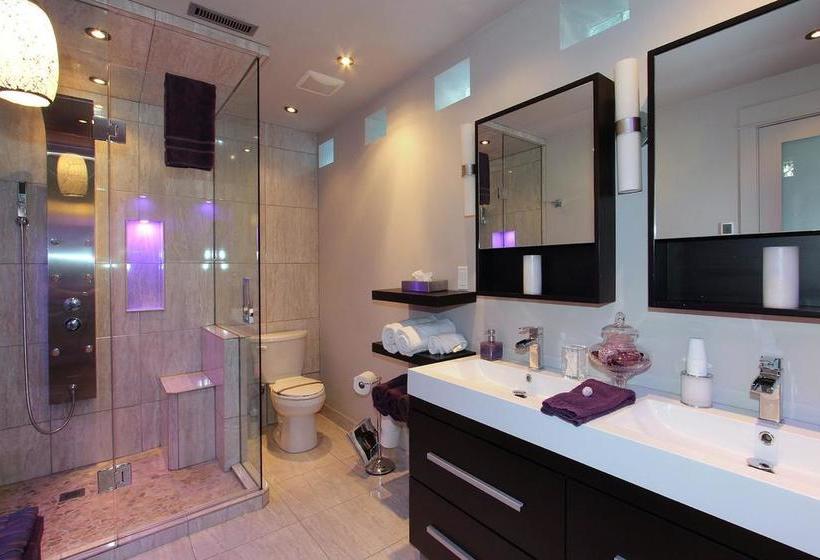 Hotel A Le Chateau Du Lac | Kelowna | British Columbia | Canada 3