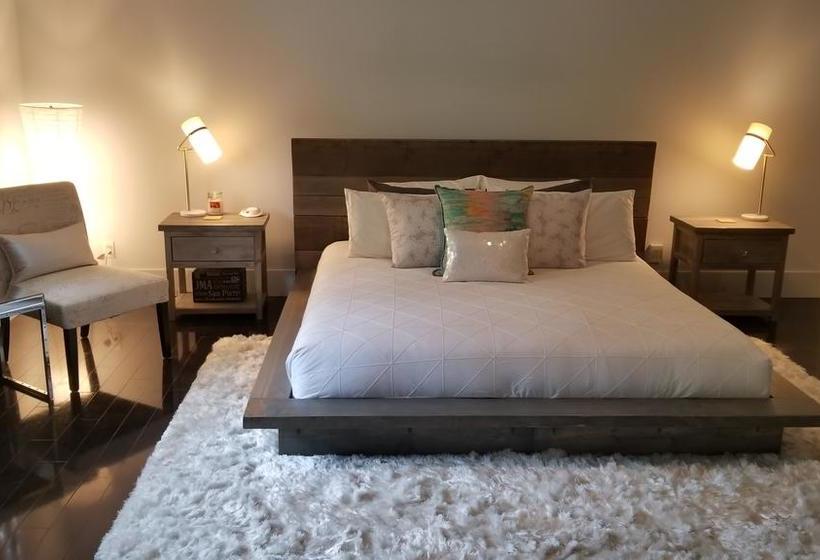 Hotel A Le Chateau Du Lac | Kelowna | British Columbia | Canada 4