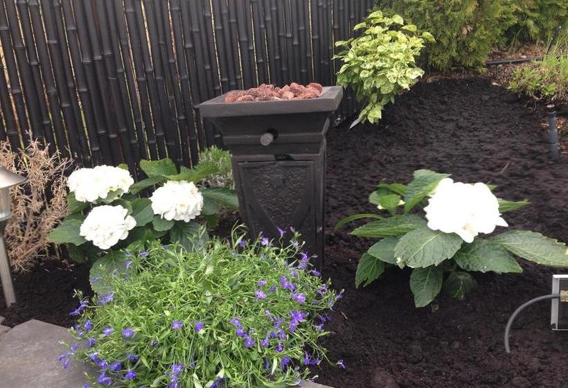 Hotel A Le Chateau Du Lac | Kelowna | British Columbia | Canada 9