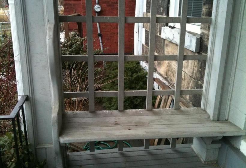 Hotel Hamilton Guesthouse | Hamilton | Ontario | Canada 12