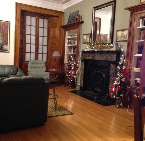 Hotel Hamilton Guesthouse | Hamilton | Ontario | Canada 5