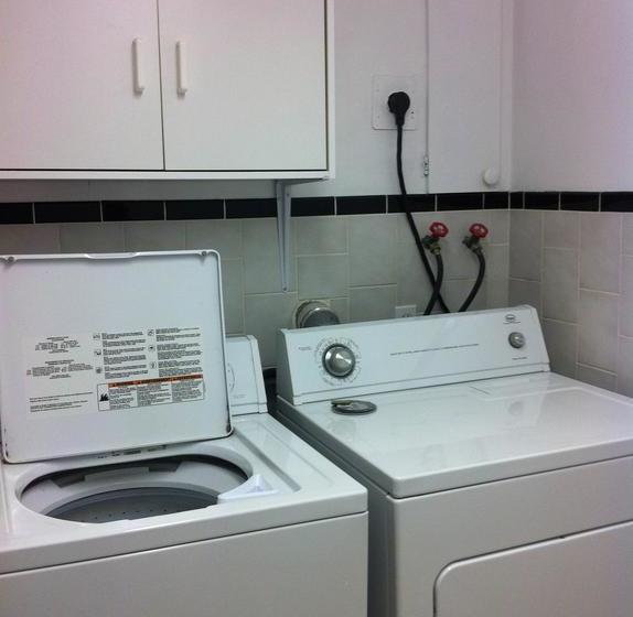 Hotel Hamilton Guesthouse | Hamilton | Ontario | Canada 8