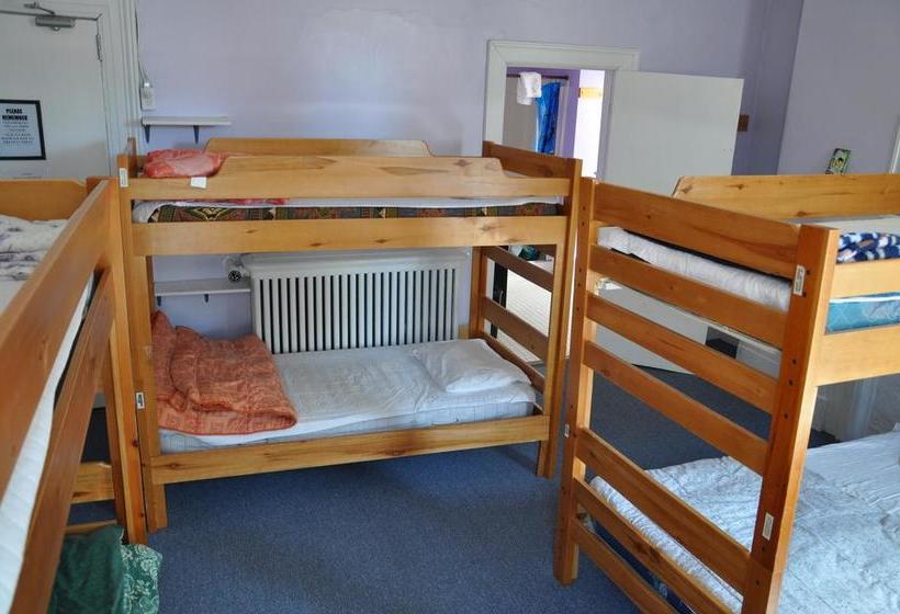 Hotel Hi Halifax Heritage House Hostel