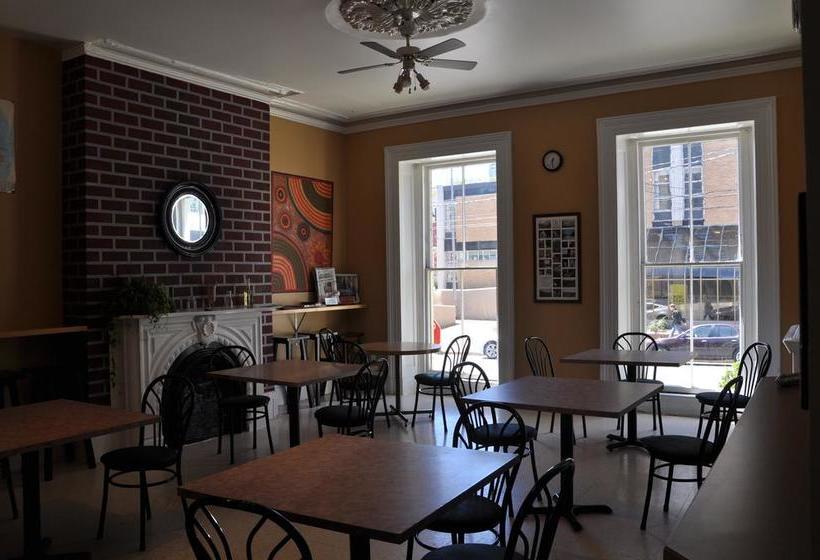 Hotel Hi Halifax Heritage House Hostel | Halifax | Nuova Scozia | Canada 9