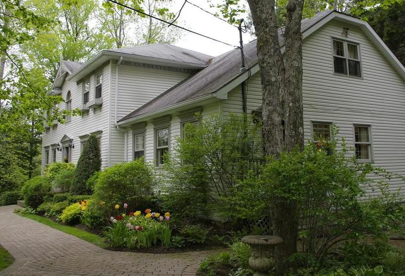 Hotel Blue Forest Lane Bed And Breakfast | Halifax | Nova Scotia | Kanada 1