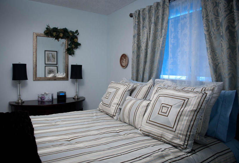 Hotel Seasons Above The Bay Guest Suites And B&b | Duncan | British Columbia | Canada 16