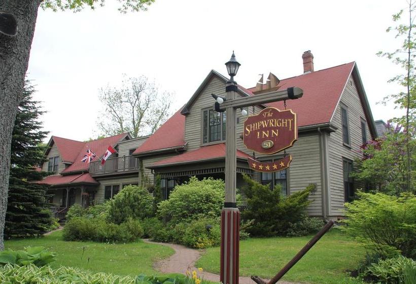 Hotel Shipwright Inn