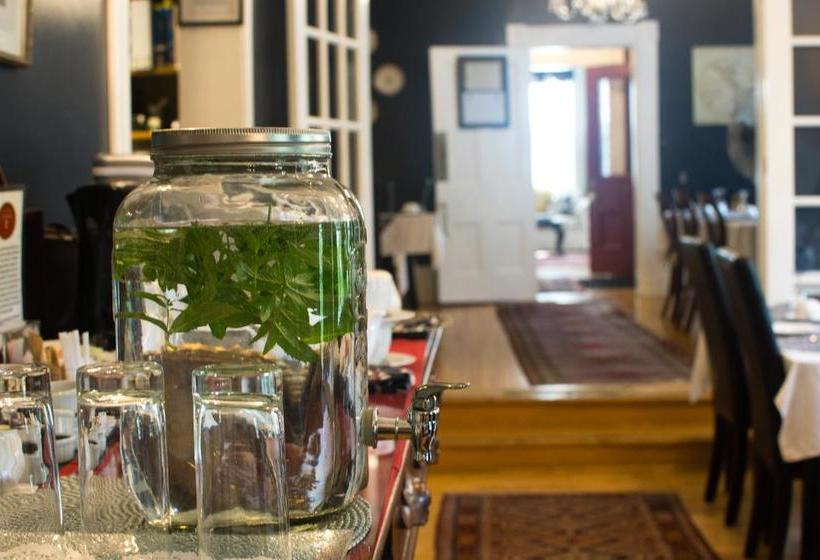 Hotel Shipwright Inn | Charlottetown | Prince Edward Island | Canada 6