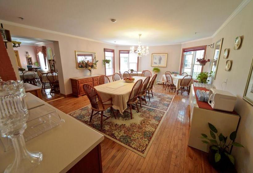 Hotel The Harbour House | Charlottetown | Prince Edward Island | Canada 7