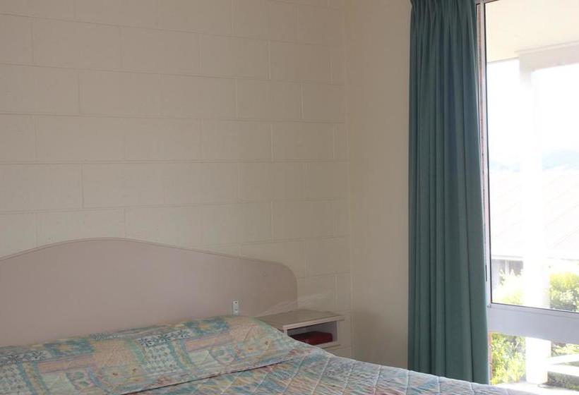 Hotel Kermandie Lodge | Port Huon | Tasmania | Australia 10