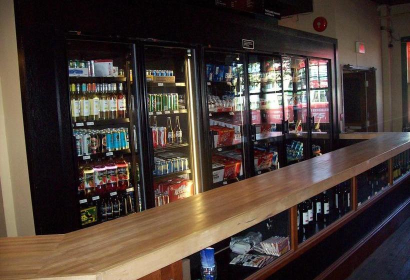 Hotel Nanaimo Cambie Hostel | Nanaimo | British Columbia | Canada 6