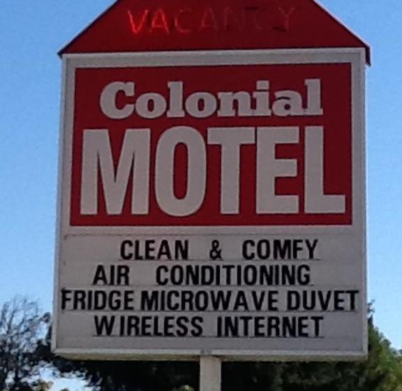 Colonial Motel | Nanaimo | British Columbia | Canada 2