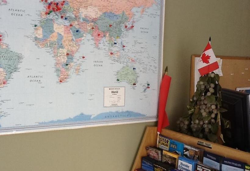 Colonial Motel | Nanaimo | British Columbia | Canada 5